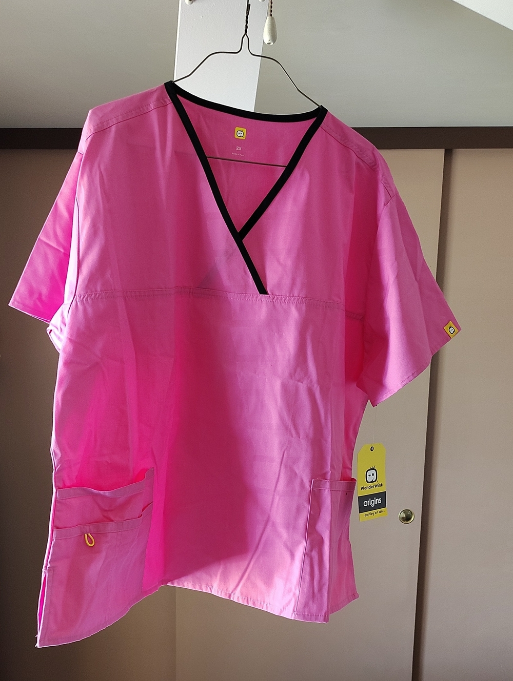 Wonder Wink Ladies Scrub Top 2XL Pink 🩷